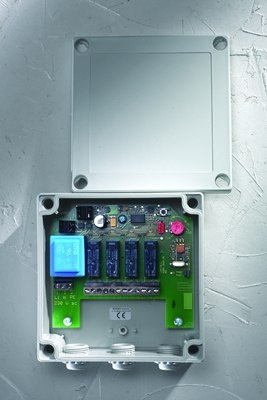 Odbiornik 4-kanałowy 868,6 MHz w obudowie Odbiornik 4-kanałowy 868,6 MHz w obudowie